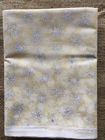 Winter's Grandeur by Robert Kaufman - Christmas Metallic 17326 Ivory - $6.00 Half Yard Cut
